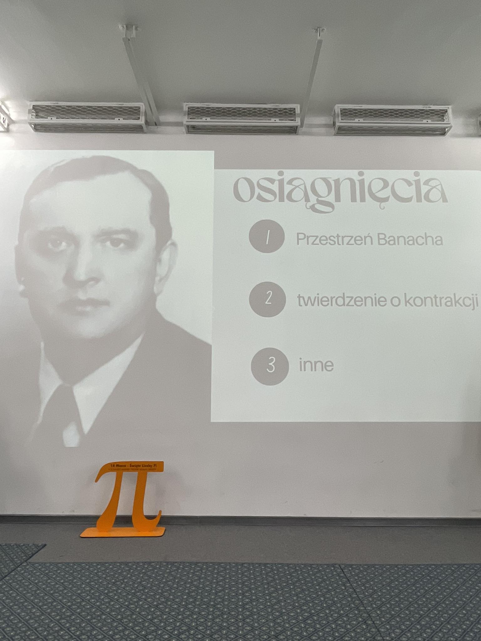 Zdjęcie Święto Liczby Pi 2024 (11)34cf16ee-32a9-45a2-a259-ca96fcd5c6d3.jpg w galerii Dzień Liczby Pi w II LO
